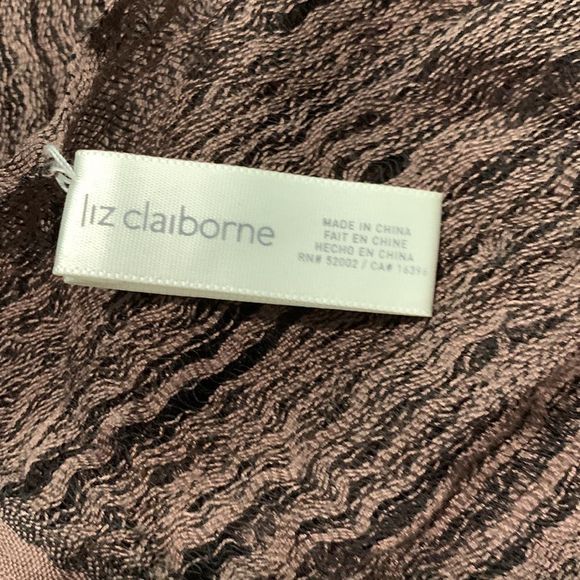 Liz Claiborne Scarf/ Wrap - Picture 11 of 12
